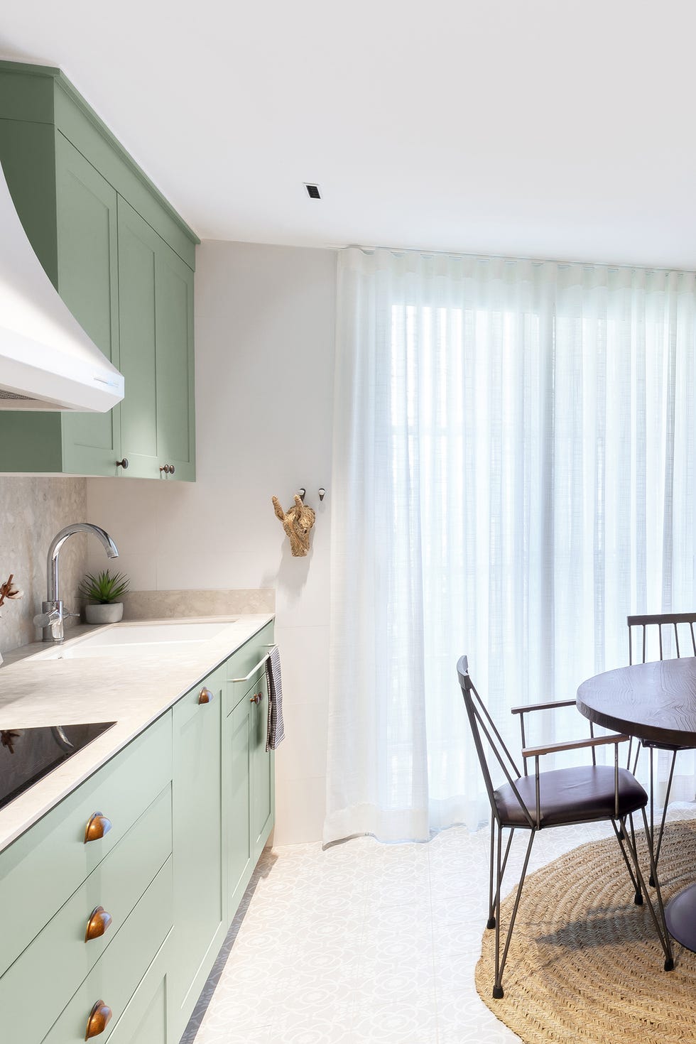 cocina con office de estilo provenzal