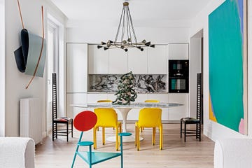 cocina moderna blanca con muebles lacados, de bruno lavedán e ikb191