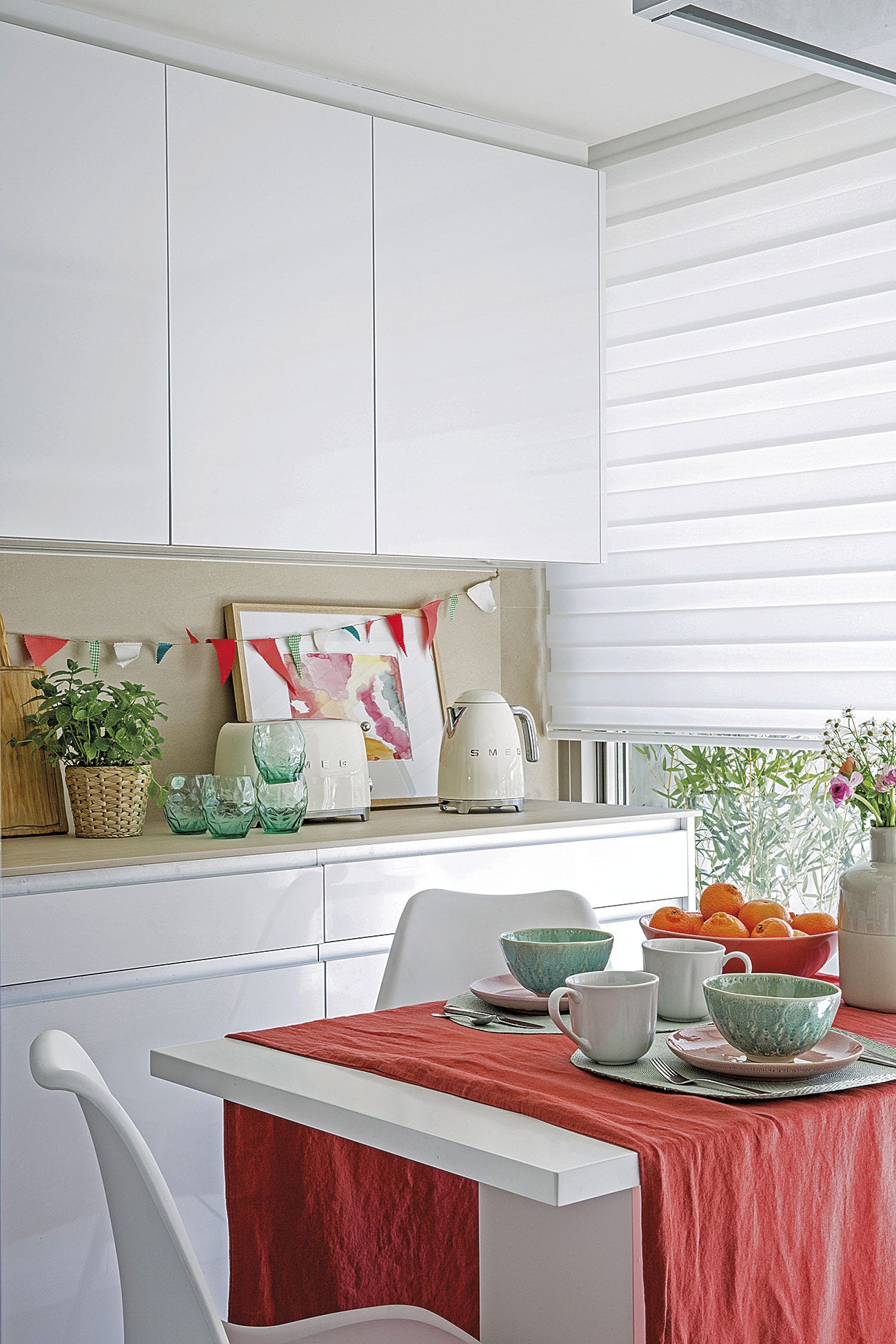 cocina con office cocina pequeña con comedor