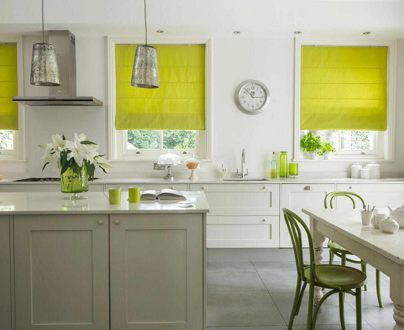 verde lima en este proyecto de cocina de english blinds
