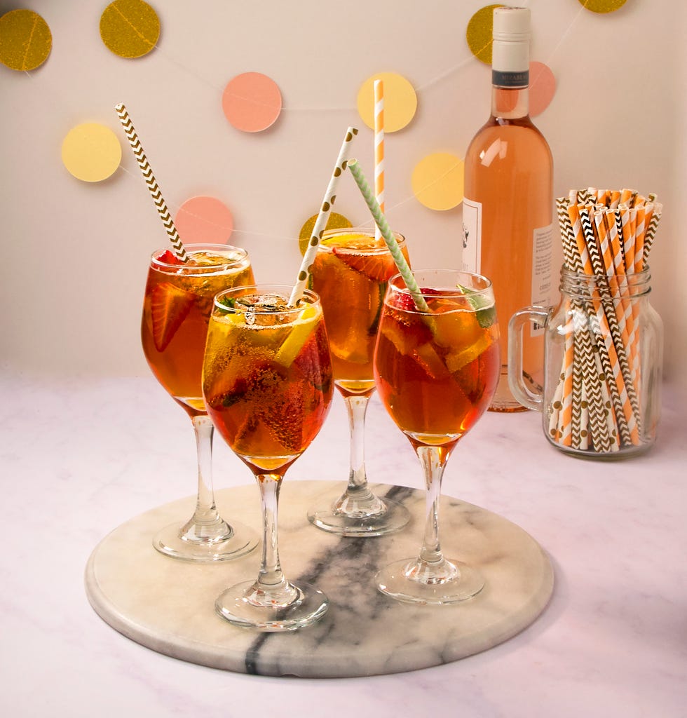 drink, alcoholic beverage, champagne cocktail, distilled beverage, cocktail, liqueur, punch, non alcoholic beverage, wine cocktail, wine glass,