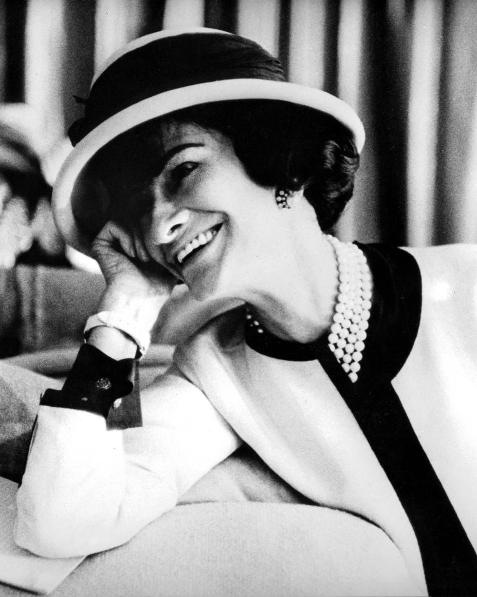 coco chanel wearing pearls