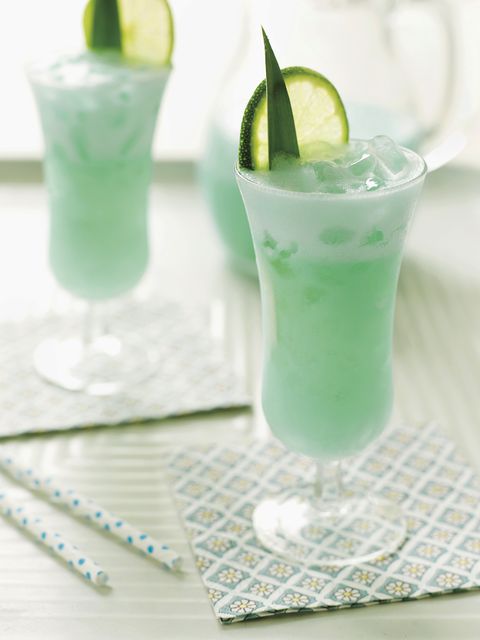 cocktail blue hawaiian