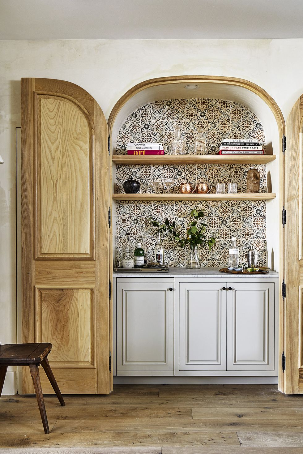 24 Simple and Stylish Home Bar Ideas on a Budget