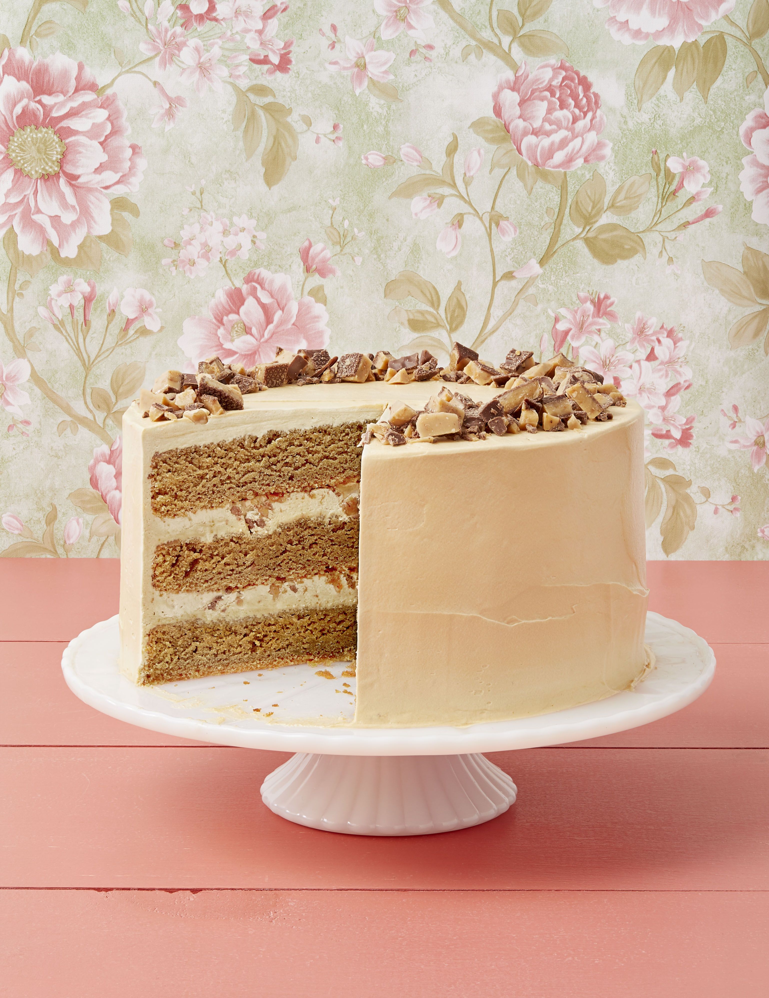 Ombre coffee cake with coffee and mascarpone buttercream and espresso  sprinkles. Add instant coffee to create the differen… | Food, Coffee cake,  Fresh ground coffee