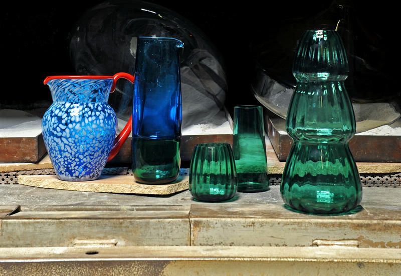 Blue, Glass, Serveware, Drinkware, Teal, Majorelle blue, Aqua, Turquoise, Still life photography, Pottery, 