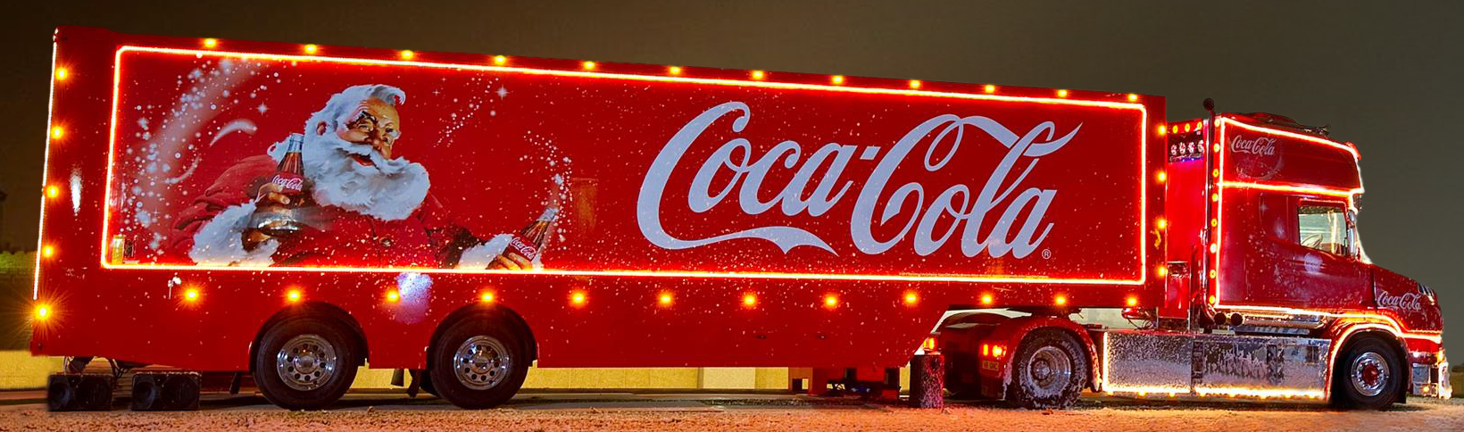 Грузовики деда мороза. Coca Cola грузовик сбоку. Грузовик Деда Мороза Кока кола. Грузовик Кока колы 1995 год. Новогодние Грузовики Coca-Cola.