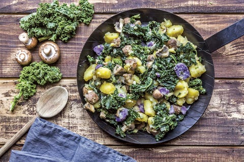 salteado de kale con patatas y champiñones