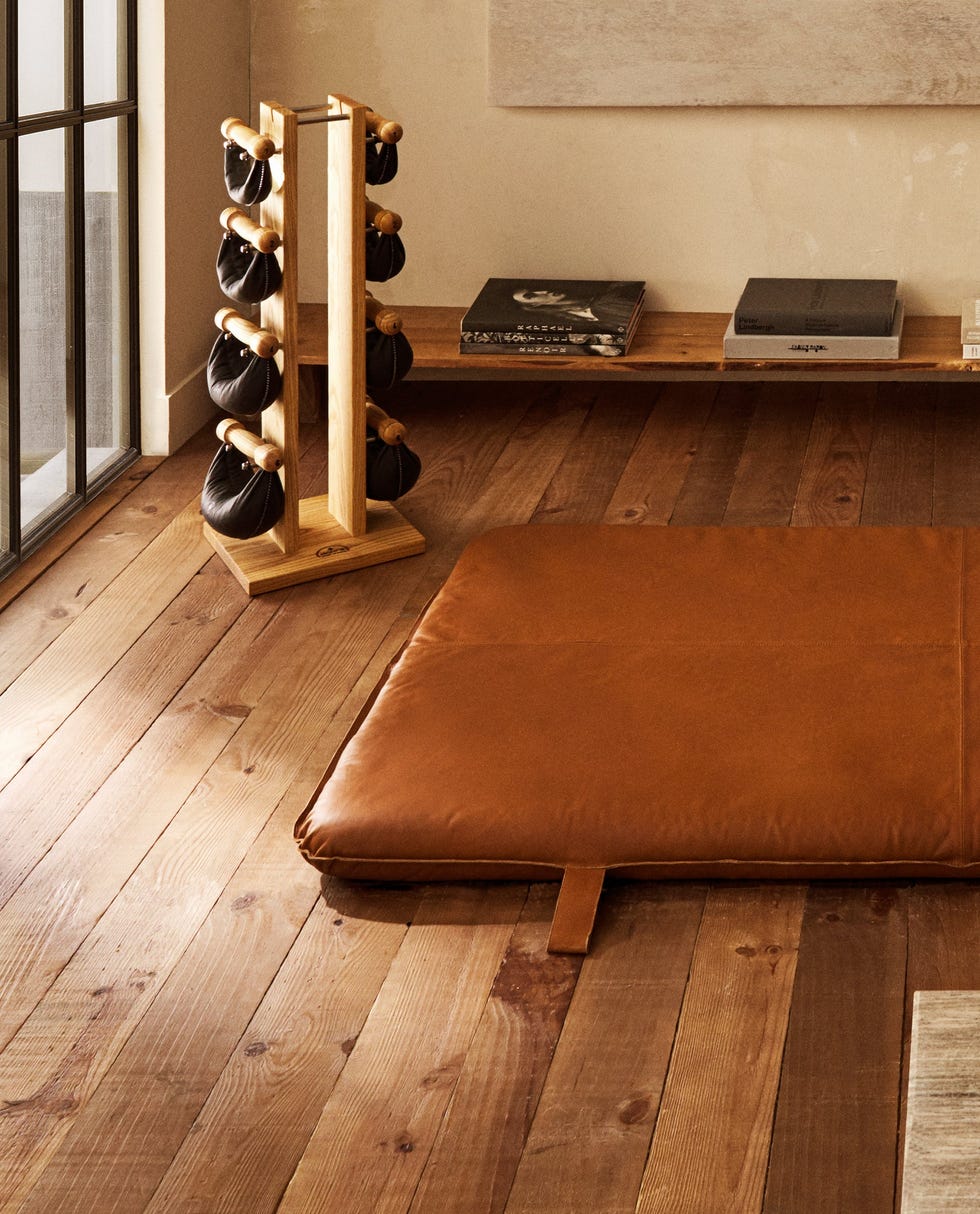 colchoneta de cuero de la colección gym de zara home