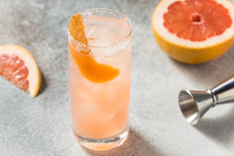 cold refreshing salty dog cocktail