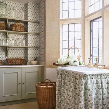 Cocina de casa de campo con papel pintado a juego con telas cocina de casa de campo con papel pintado a juego con telas