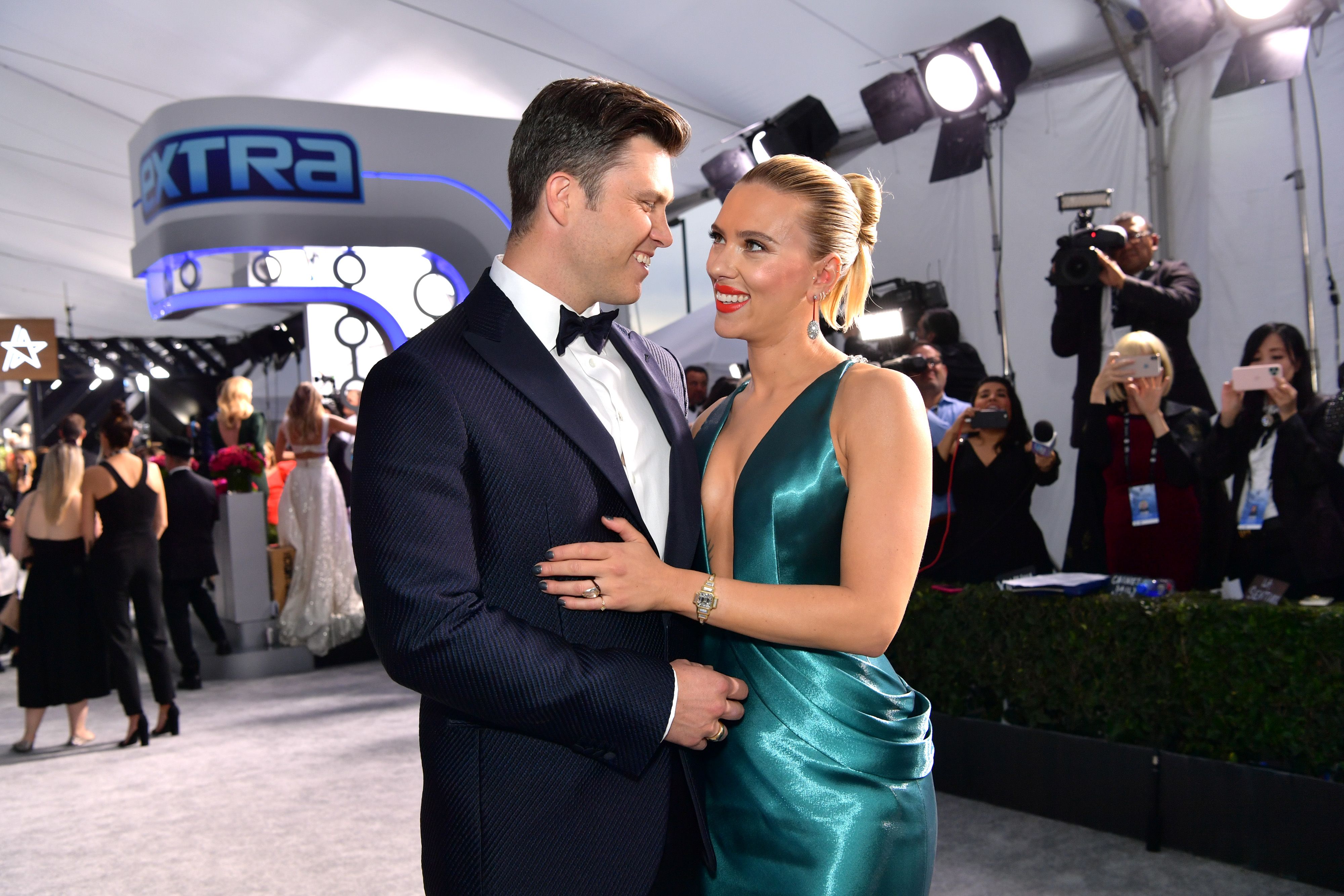 Scarlett Johansson, Colin Jost Star in  Super Bowl Ad