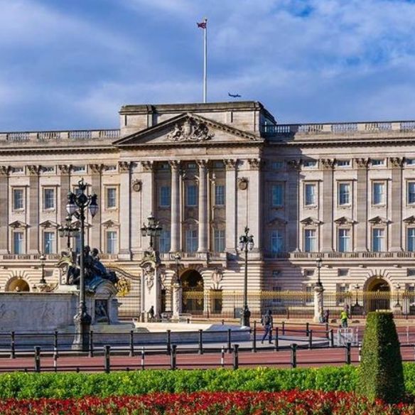 一虧皇室神秘面紗！皇室迷英國旅遊必去8大景點，「白金漢宮看紅衛兵交接、女王生前最愛的溫莎城堡」