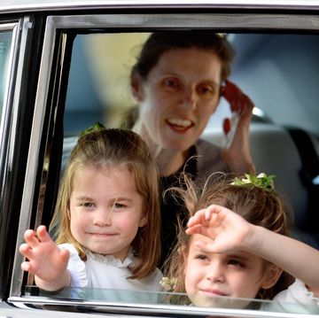 她是英國皇室御用10年的「特務褓姆」！10張照片揭密瑪麗亞波拉羅的日常，原來她的任務不只是照顧小王子公主