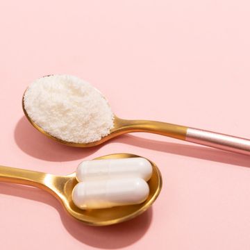 collagen powder and pills on pink background