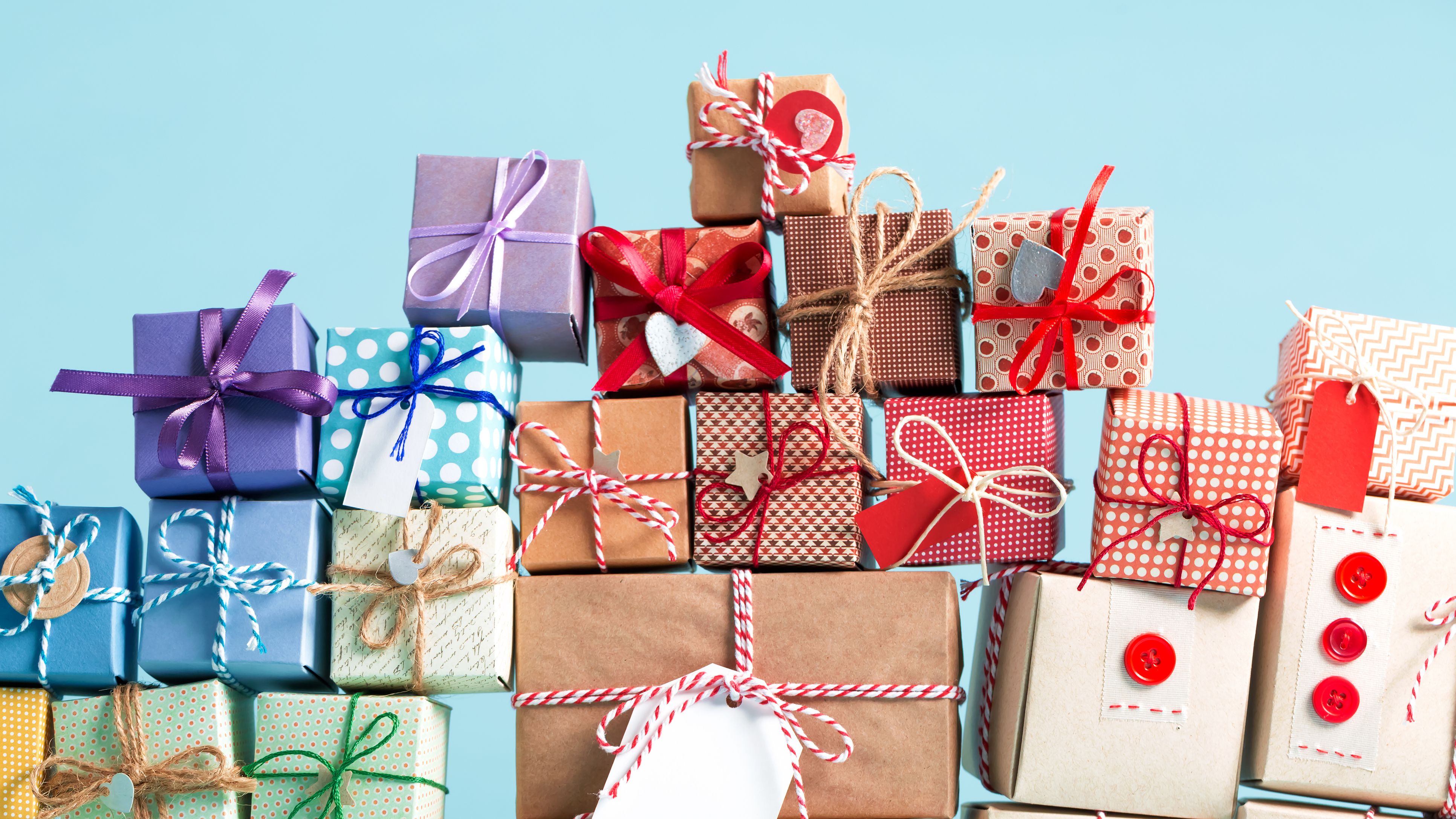 Personalized gift wrapping paper: What your online store is missing?