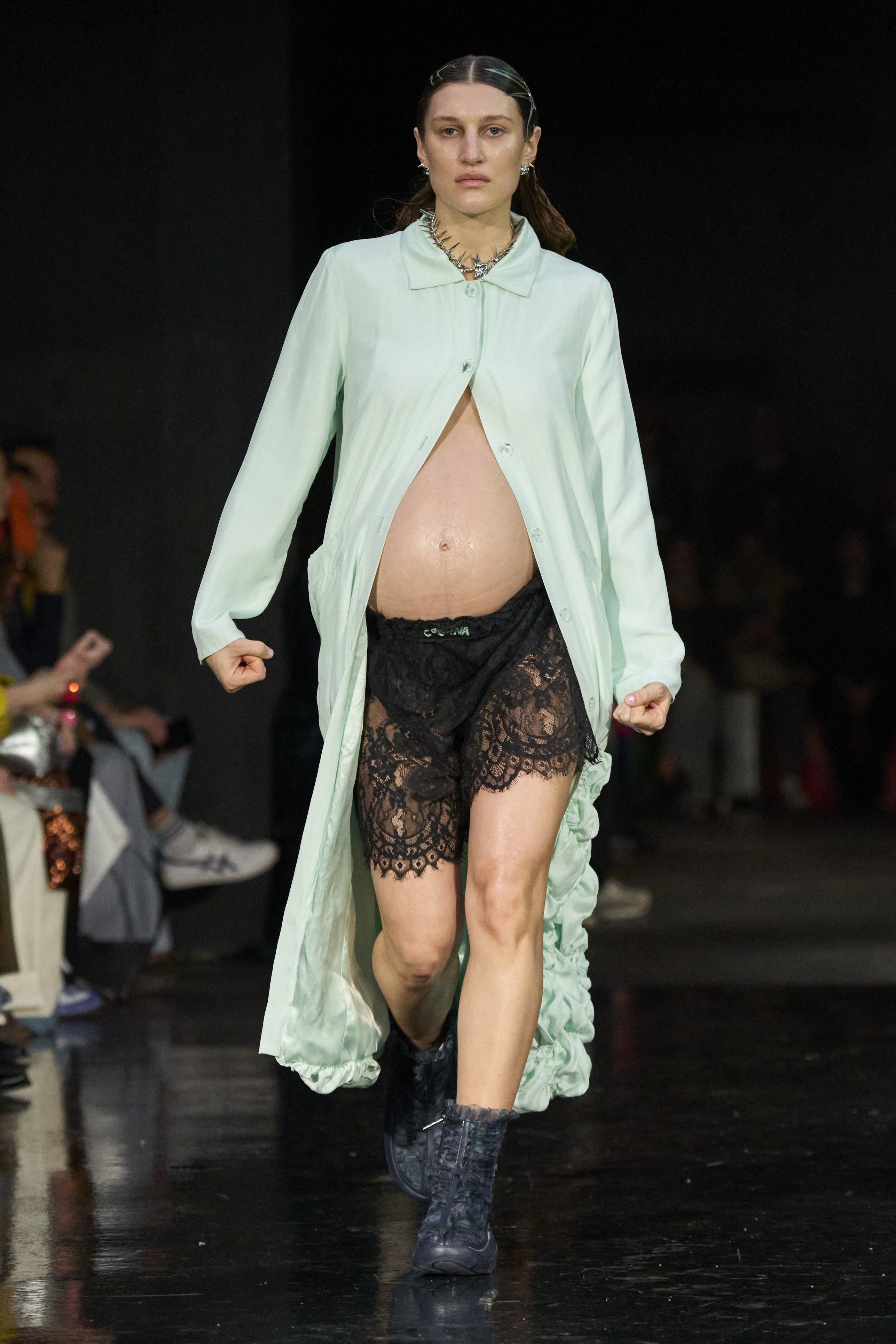 コリーナ ストラダ（COLLINA STRADA）2024-25秋冬コレクション