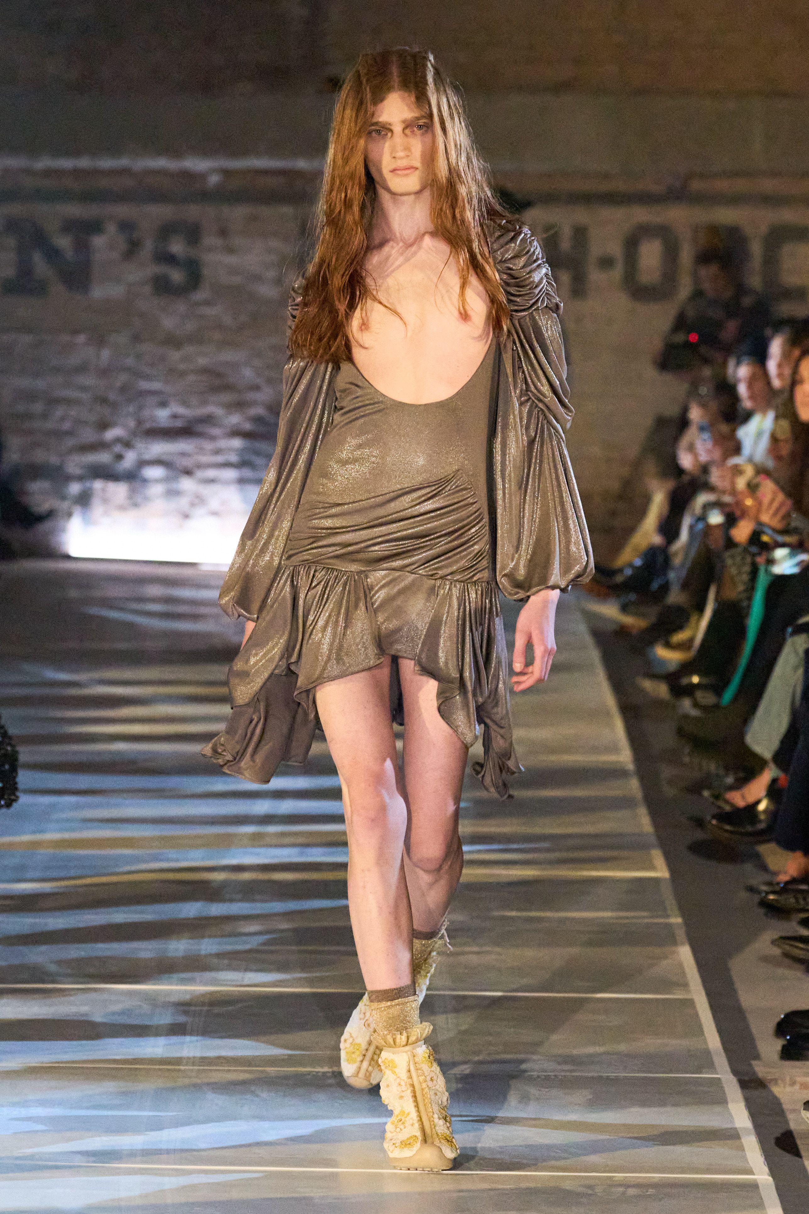 コリーナ ストラダ（COLLINA STRADA）2025-26秋冬コレクション