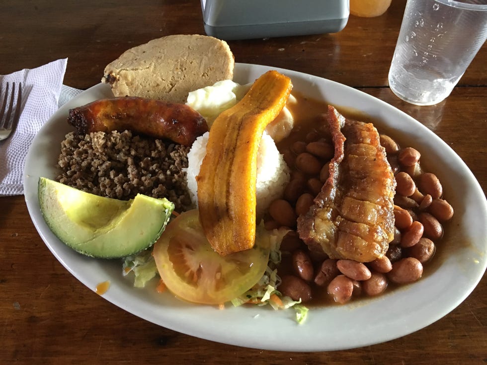 Dish, Food, Cuisine, Ingredient, Meal, Baked beans, Full breakfast, Breakfast, Produce, Legume, 