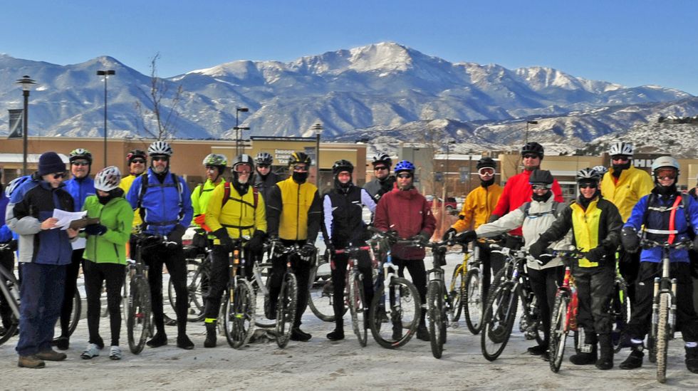 Cycling, Bicycle, Mountain bike, Mountain range, Vehicle, Cycle sport, Recreation, Tourism, Sports equipment, Team, 