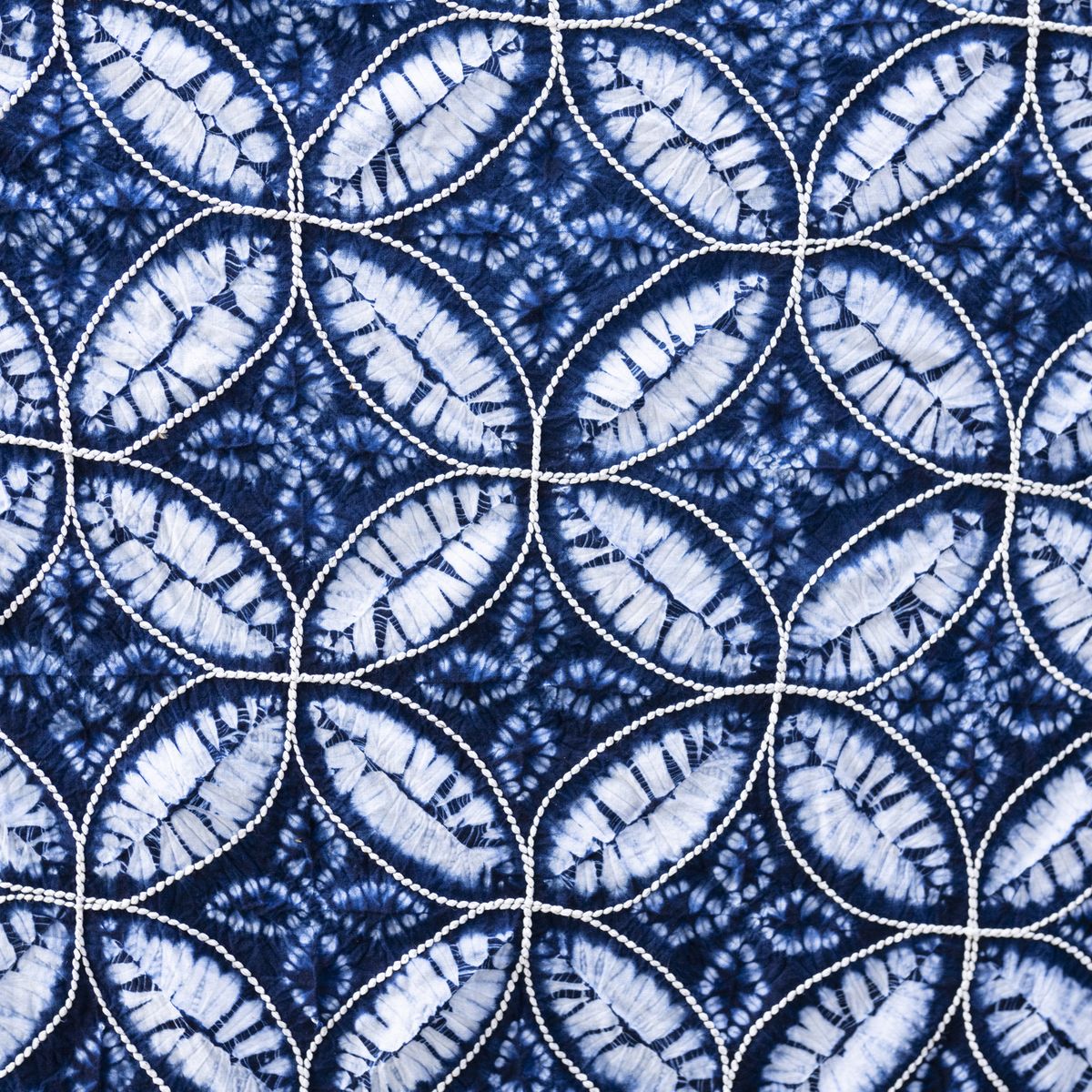 shibori tie dye pattern Wall Mural