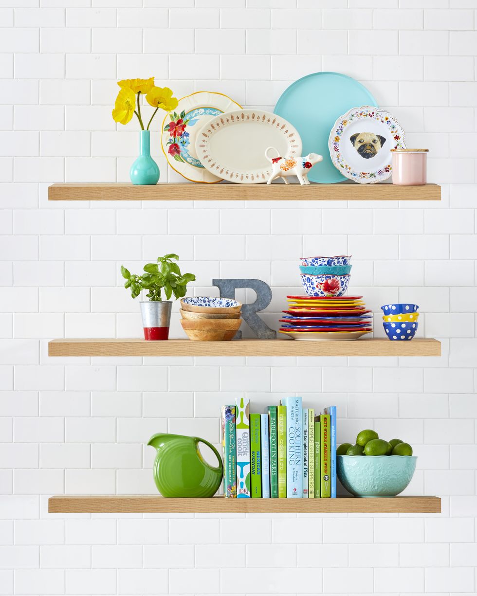 Hanging shelves in the kitchen, Thrifty Decor Chick