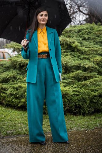 Clothing, Green, Turquoise, Outerwear, Fashion, Pantsuit, Costume, Suit, Formal wear, Fictional character, 