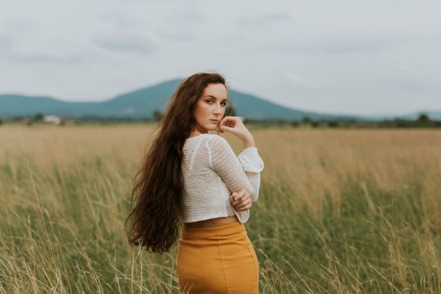 Come fare crescere i capelli velocemente: i consigli dell'esperto