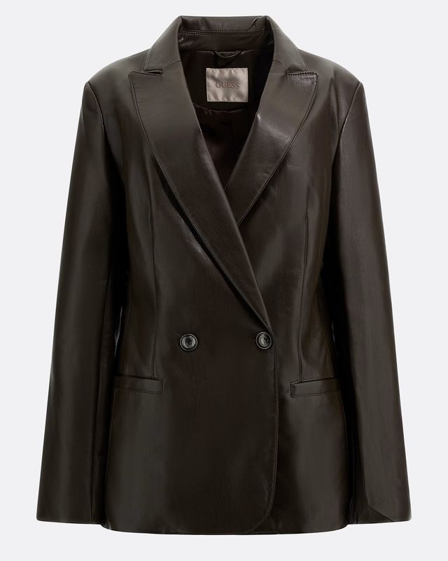 moda autunno 2023 scopri come abbinare il blazer secondo kaia gerber, cioèla giacca sartoriale in pelle e quella in velluto e i blazer a quadri da avere secondo gli street style