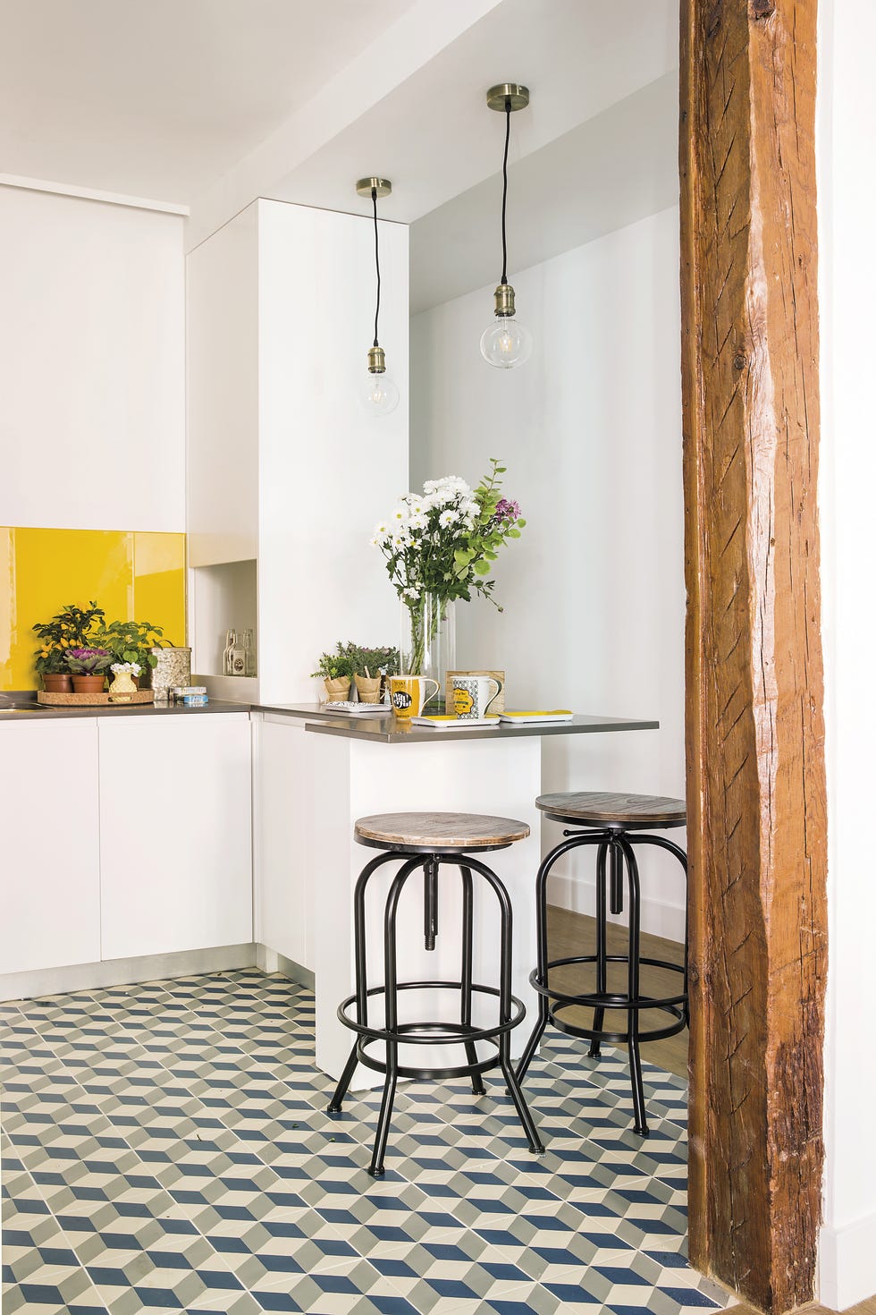 comedor integrado en la cocina