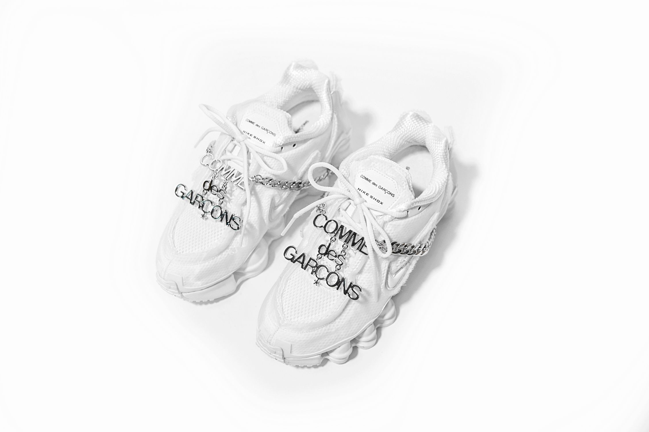 球鞋控這雙要收！Comme des Garçons x Nike Shox 彈簧鞋太時髦