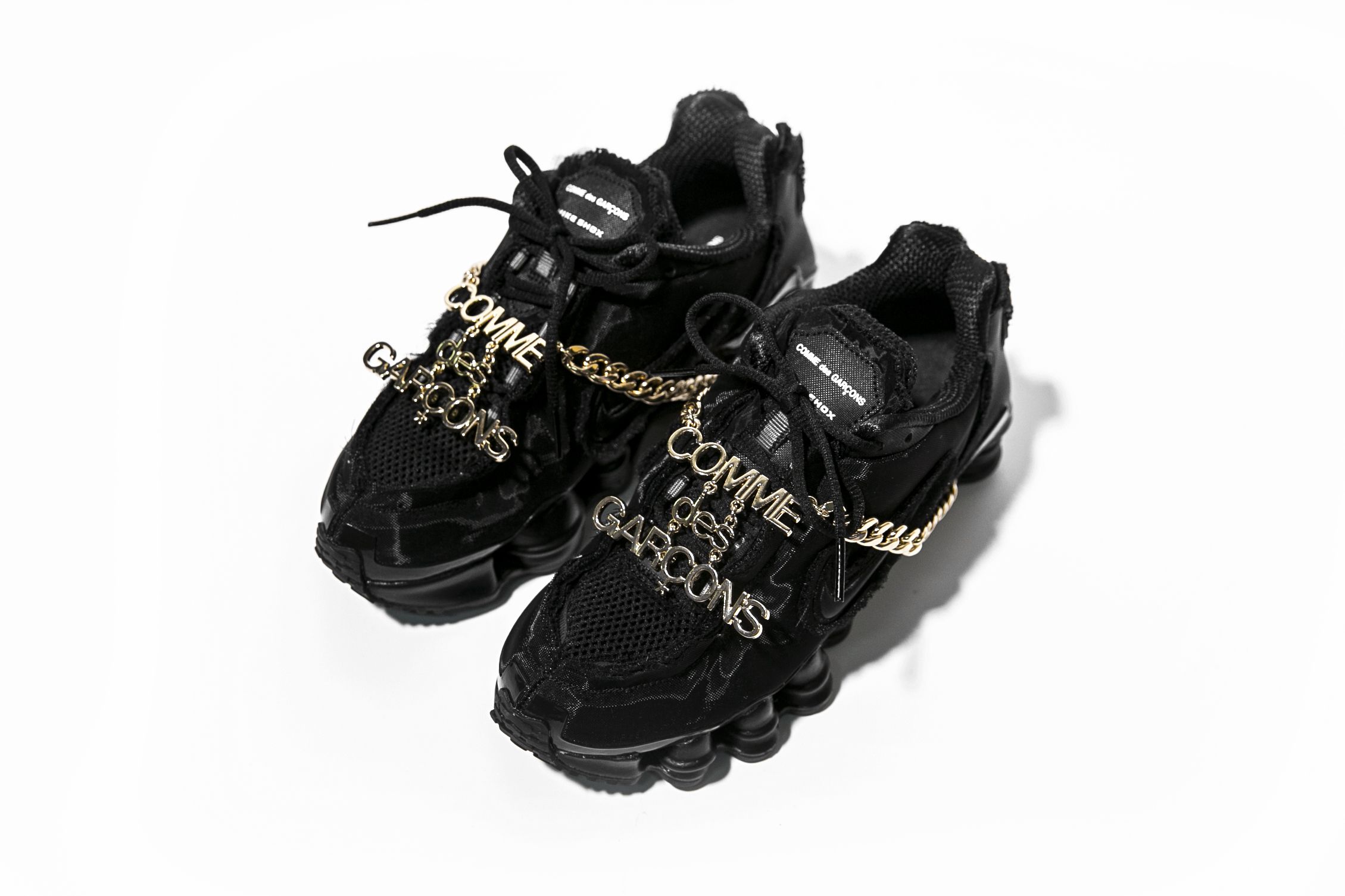 球鞋控這雙要收！Comme des Garçons x Nike Shox 彈簧鞋太時髦