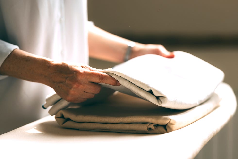 marie kondo utiliza estos organizadores de ikea para ordenar su armario