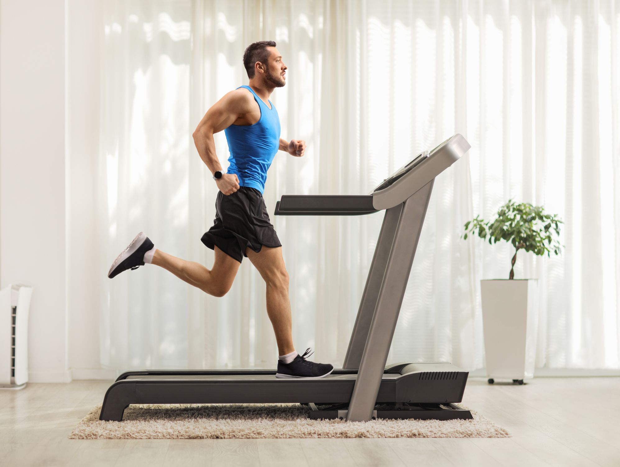 Cómo hacer un gimnasio en casa para entrenar en cuarentena