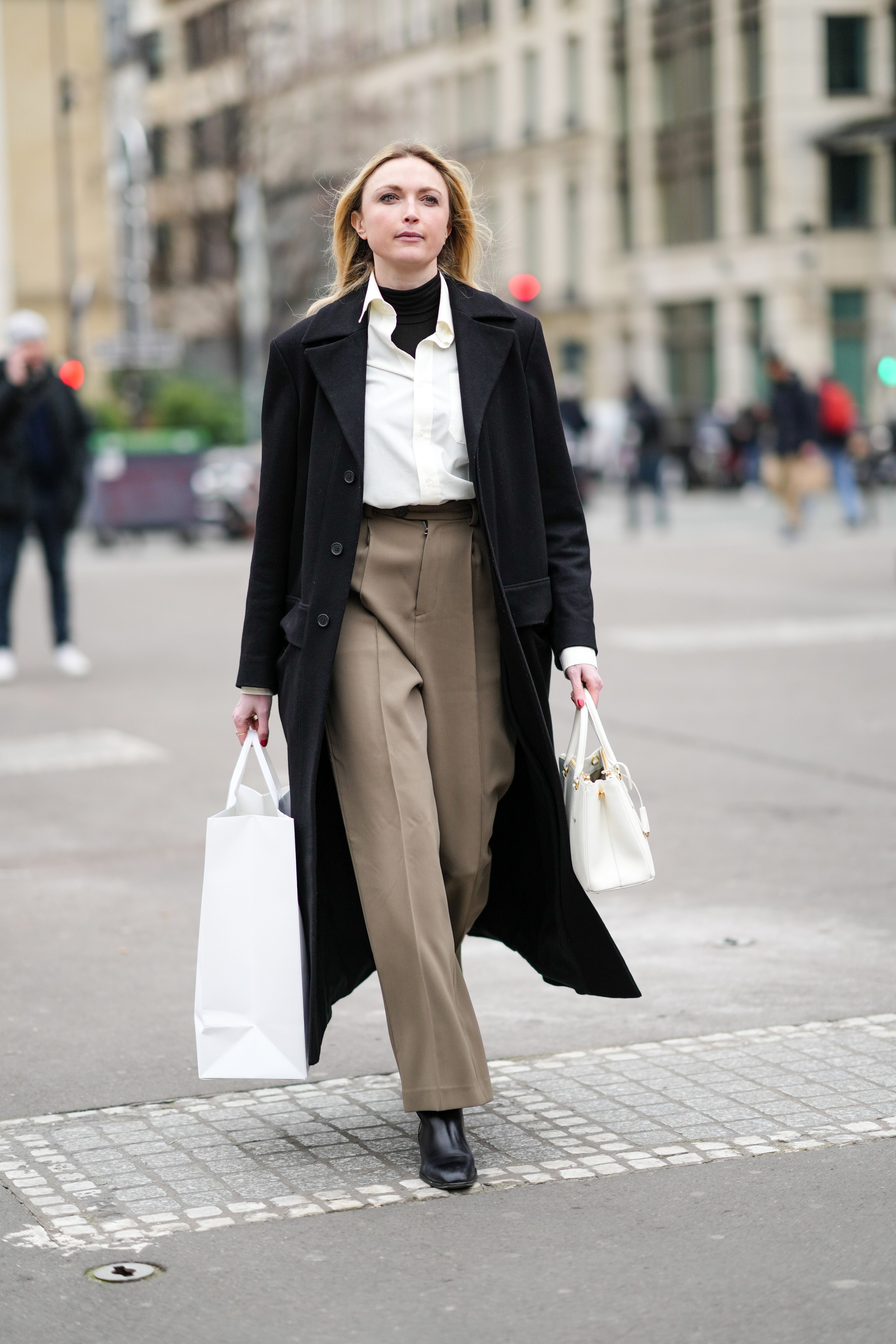 Cómo vestir a los 30 años: las claves de estilo para mujer