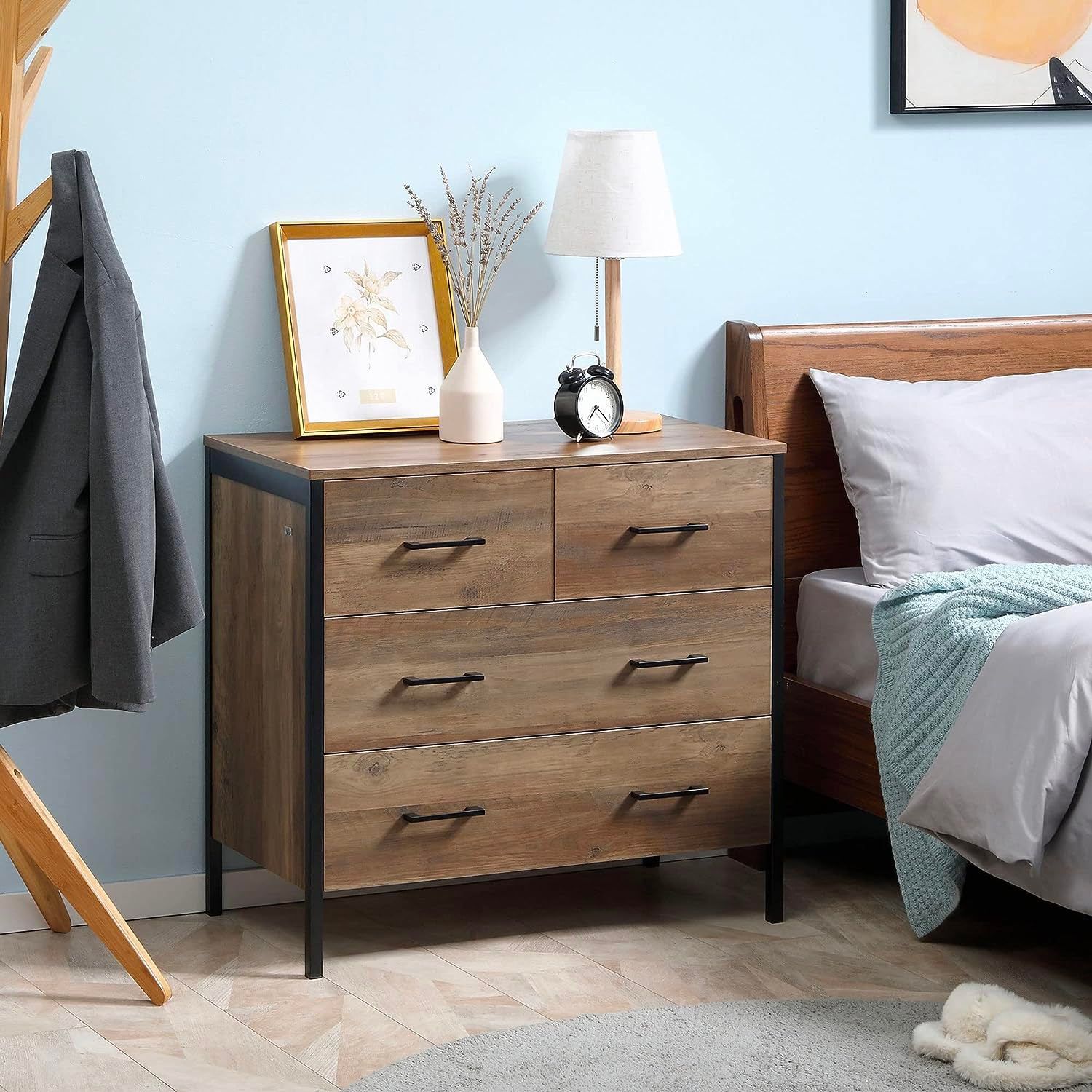 28 Cómodas bonitas, funcionales y baratas para el dormitorio