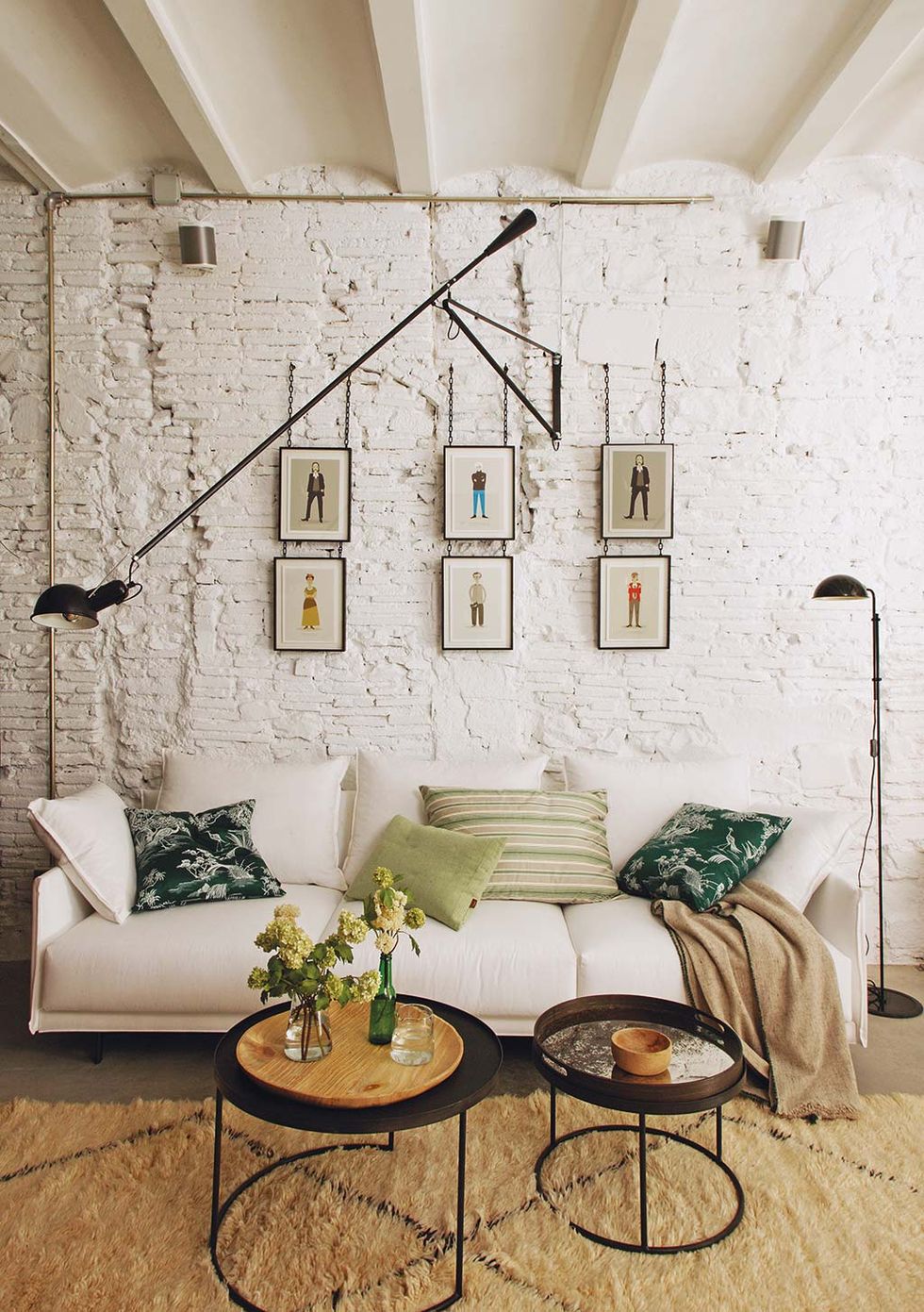 6 ideas para decorar la pared del sofá
