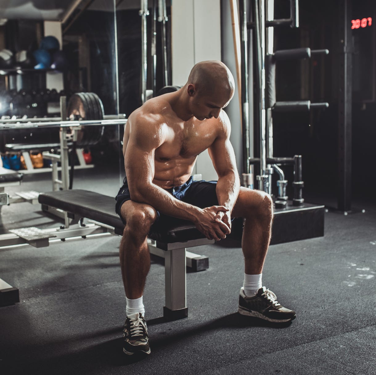 concentrating before weightlifting