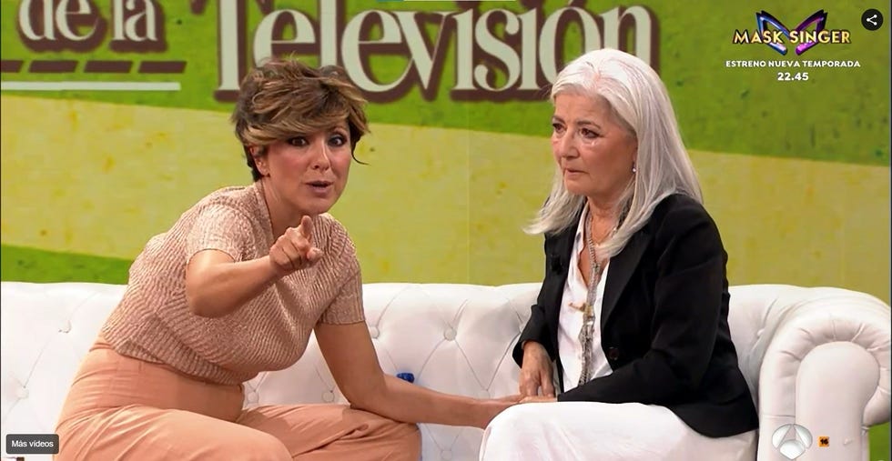 el abrazo de sonsoles onega y consuelo berlanga