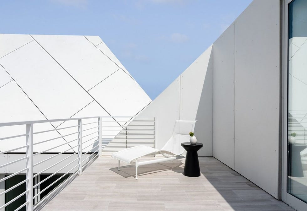 sun lounger