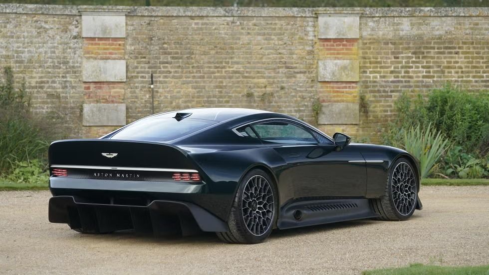 アストンマーティン（Aston Martin）の記事一覧｜エスクァイア日本版