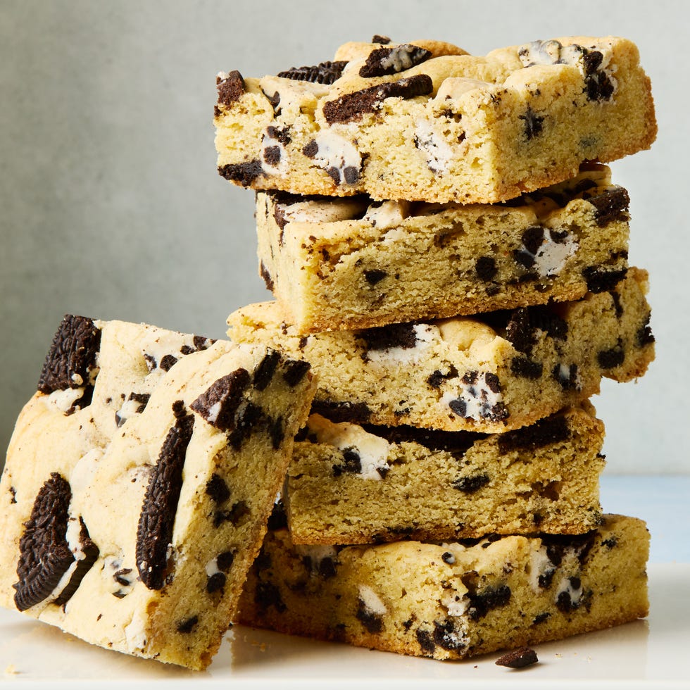blondies with oreo pieces