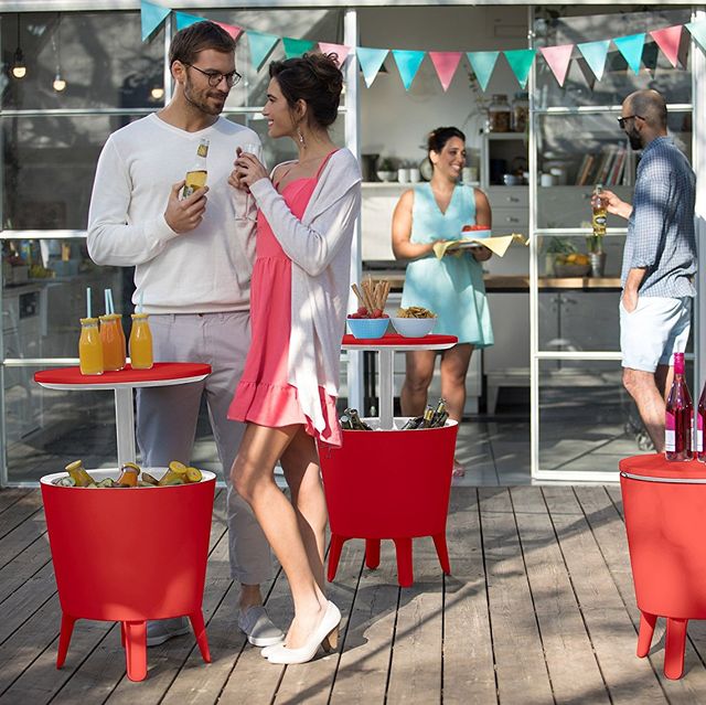 Furniture, Outdoor table, Outdoor furniture, Flowerpot, Coquelicot, Stool, Street food, 