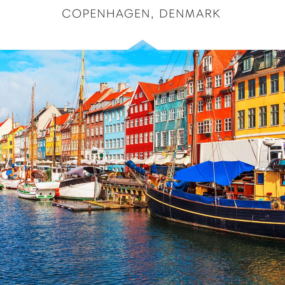 Water transportation, Boat, Harbor, Waterway, Vehicle, Town, Transport, Water, Watercraft, Sky, 