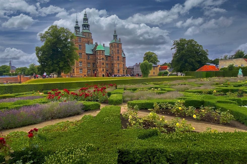 copenhagen rosenborg castle and kings garden