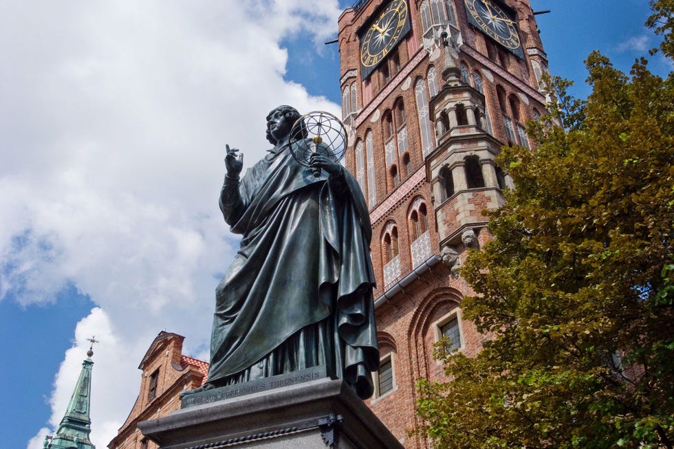 Monument voor de astronoom Nicolaas Copernicus in Torun Polen