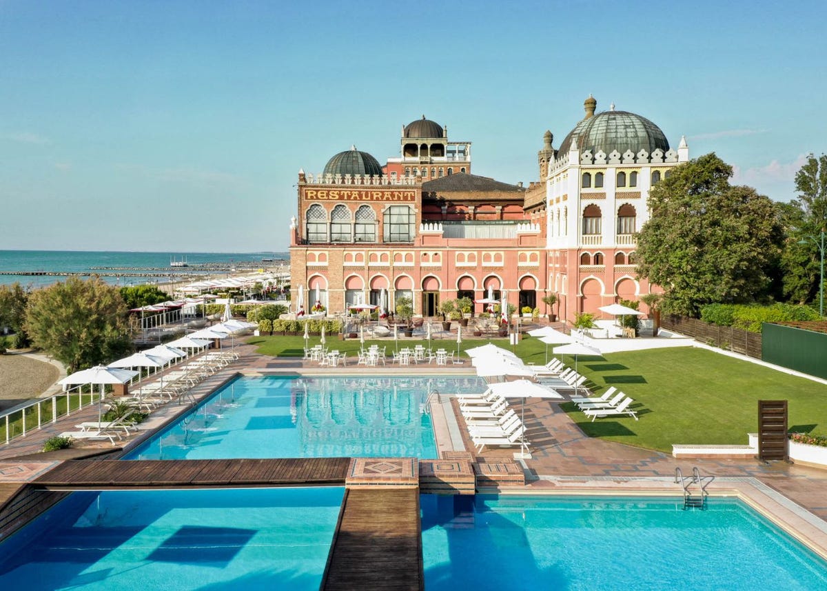 Inside Hotel Excelsior, Venice’s Only Beachfront Hotel