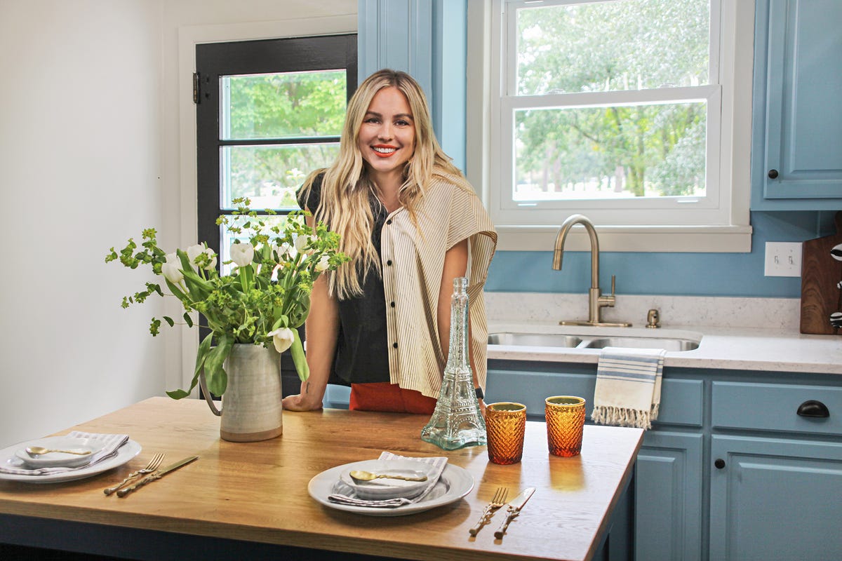 Go bold with HGTV's “Breaking Bland” interior designer Mary Welch