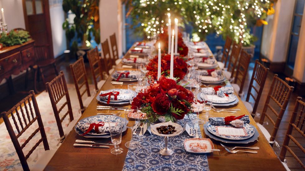 festive tablescape with marlo thomas
