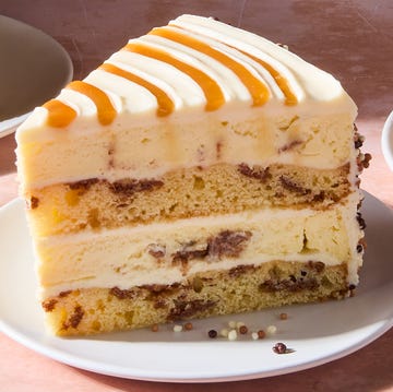 Copycat Cheesecake Factory Cinnabon Cinnamon Swirl Cheesecake copycat cheesecake factory cinnabon cinnamon swirl cheesecake